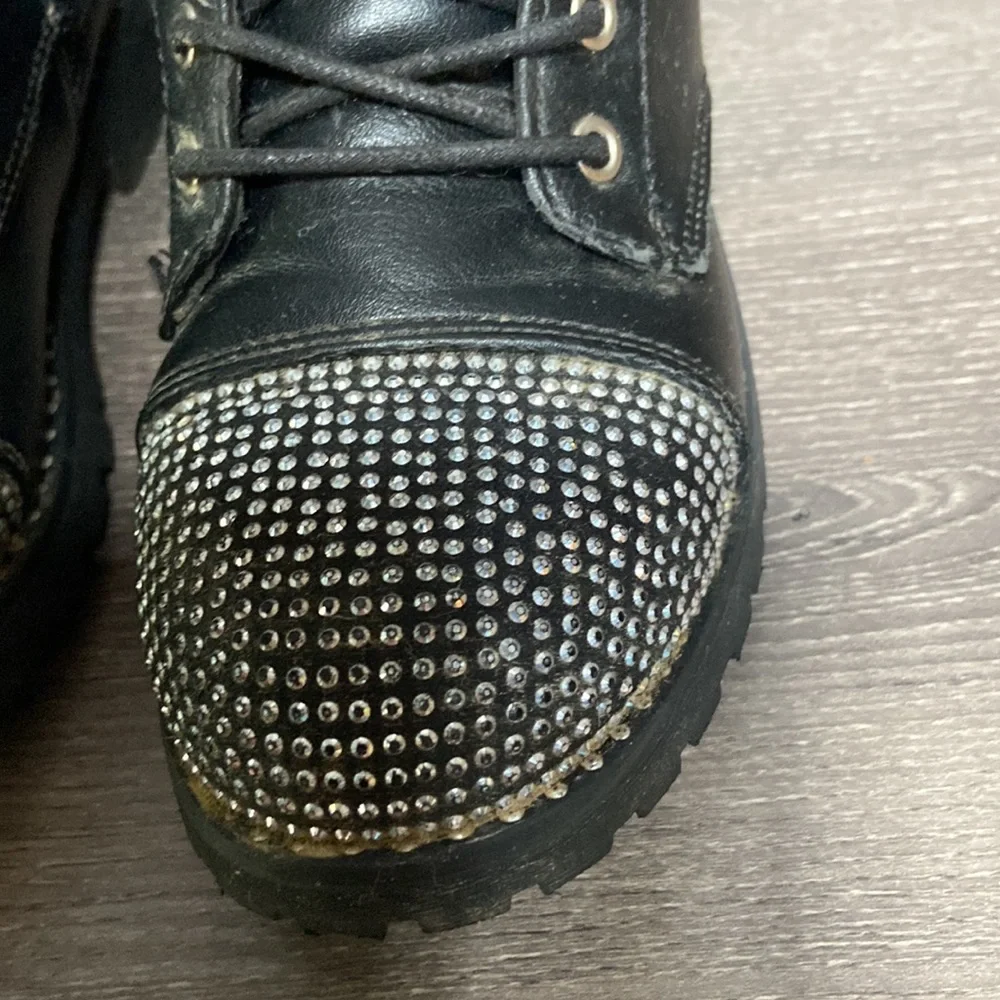 Tahari Studded Combat Boots Girls Size 2 Black Faux Leather Zip Up Side Zipper